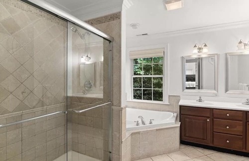 Greenwich Casa | BEAUTIFUL TOWNHOUSE ON BRUCE PARK 10 MIN WALK TO TRAIN ON GREENWICH AVE