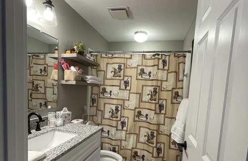 Berwick Cabina | 250+ Acre Private Hunting/Fishing Lodge - 5 minutes to city