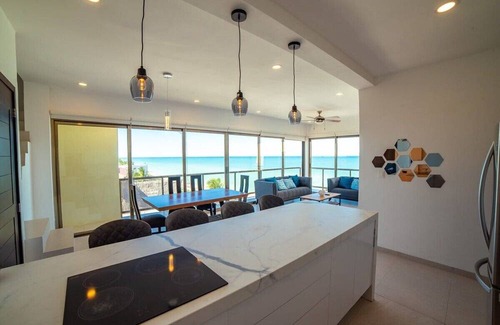 Telchac Puerto Apartamento | Beachfront 3BR PH, Private Jacuzzi, Rooftop, Gym!