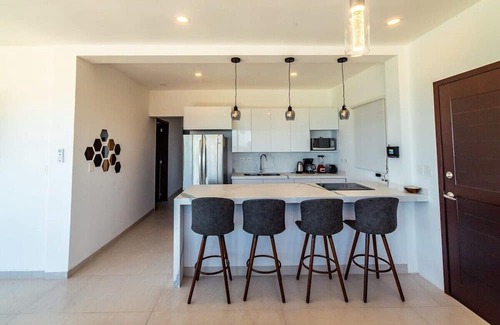 Telchac Puerto Apartamento | Beachfront 3BR PH, Private Jacuzzi, Rooftop, Gym!