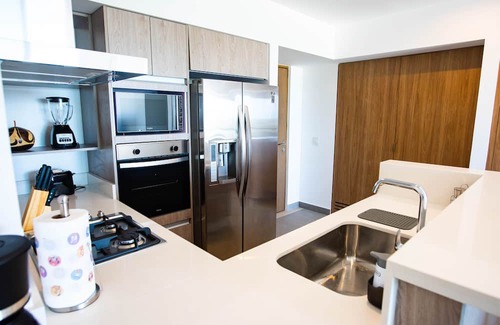 Xcumpich Apartamento | New Deluxe Unit, Signature Condominium by The Harbor