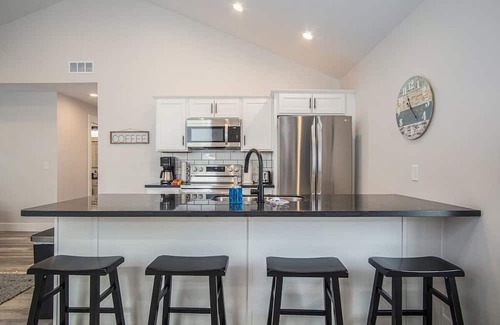 Nelson Casa | Stylish Retreat Steps from the Downtown Scene