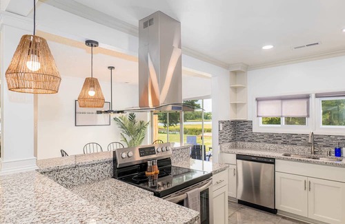 Portsmouth Casa | Rivercrest Retreat / River Front / 3 bed 2 bath