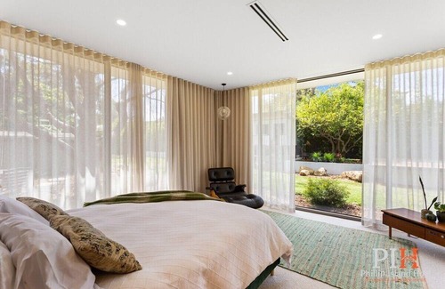 Rhyll Casa | 4 Br Family Oasis with 70s Vibe