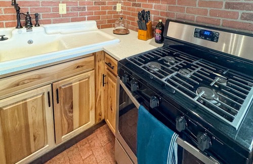 Taos Casa | Cozy South West Charm, Pet Friendly Home
