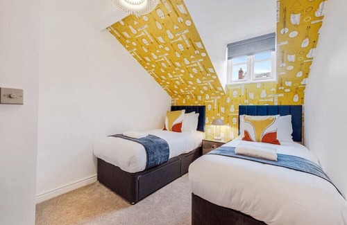 Hope Street Casa | Host & Stay | The Pilgrim Coach House II