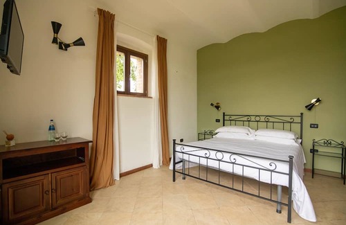 Gualdo Tadino Otro | Vrbo Property