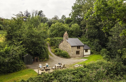 Westbrook Court Cabaña | Cabalva Mill Cottage - total privacy and views over the River Wye