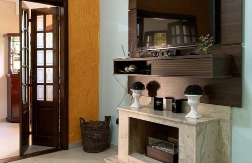 Salto Cabaña | Linda Casa de Campo de Estrutura Urbana e Todo Conforto Para Toda Familia e Pets