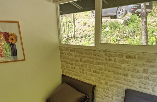 Aer Casa | Vacation Home "Casa Vista Monte Gardasee" with Mountain View, Shared Heated Pool & Wi-Fi