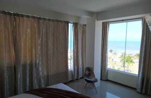Esmeraldas Cama Y Desayuno | Convierte AL MAR Parte DE TI, Cuéntale TUS Sueños