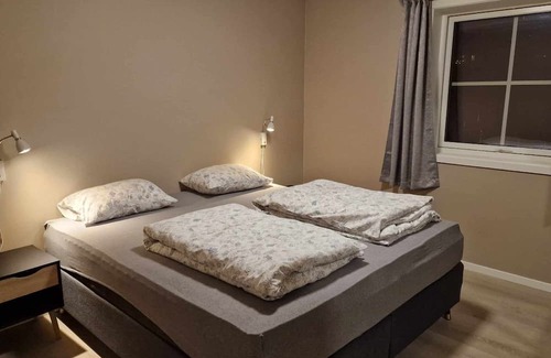 Kvaloya Casa | Moderne Bolig, Egen Inngang, Gratis Parkering. Natur, Komfort, Eventyr Venter!