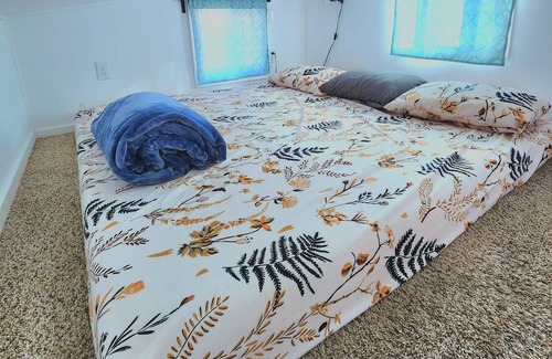 Colorado City Apartamento | Modern Tiny Home with Hot Tub
