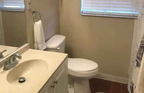 Murray Hill Casa | 3/1 Historic Charmer in Murray Hill with Laundry