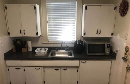 Murray Hill Casa | 3/1 Historic Charmer in Murray Hill with Laundry