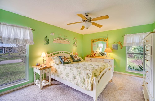 Sebastian Highlands Casa | Sebastian Home w/ Screened Lanai: 8 Mi to Beach!