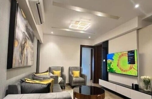 Osu Apartamento | The DoubsGray Suite - A Luxury Haven