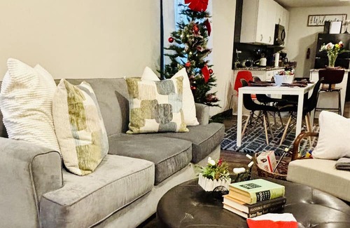 Church Street Casa | Stay with Jenny at Hapeville, singles beds