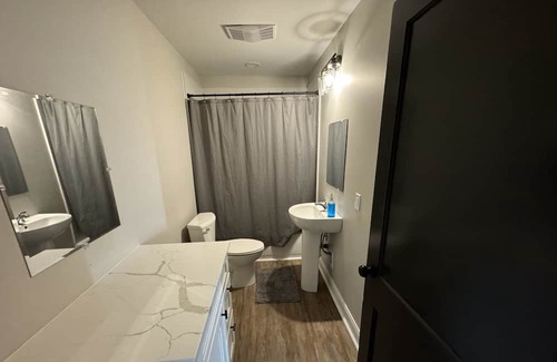 Westlake Casa | Modern 3 bed 2 bath
