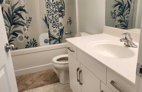Winnipeg Casa | ChessKings Luxurious 4 Bedrooms in Sage Creek