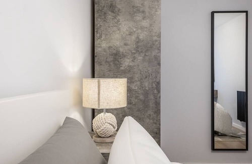 Goresbrook Apartamento | Well presented and stylish 2 bedroom apartment close to Station. Free Parking!