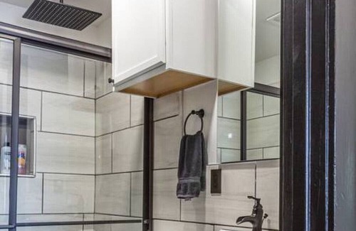Maple Ridge Apartamento | Bison Flat - Redefined Urban Luxury