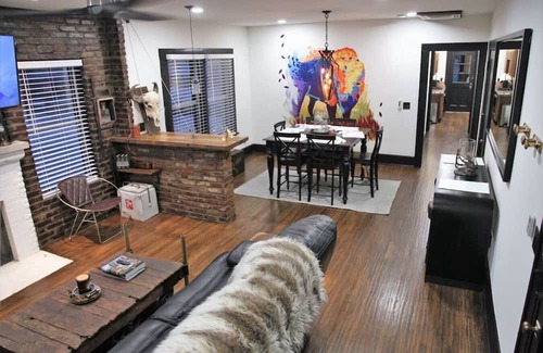 Maple Ridge Apartamento | Bison Flat - Redefined Urban Luxury