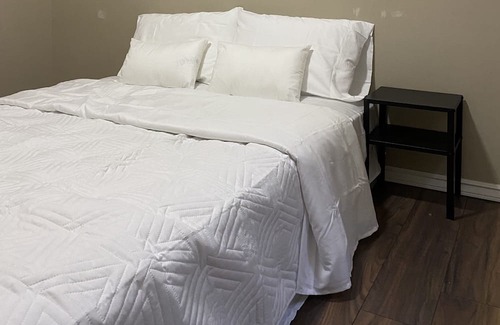 Fleetwood Apartamento | Quite, clean and separate suite