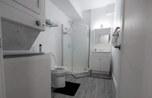 Ottawa Division Apartamento | Modern getaway 1 Bedroom