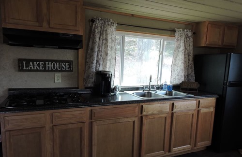 Malaga Cabina | Rustic Cabin at Sparkman Lake
