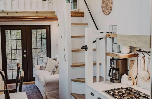 Regional District of Fraser-Fort George Casa | Tiny House on the farm