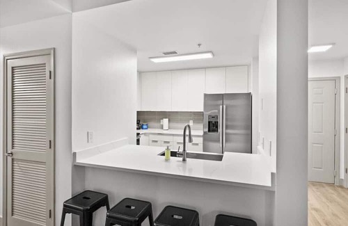 Charlotte Center City Apartamento | Pink Apt - Walk Everywhere!