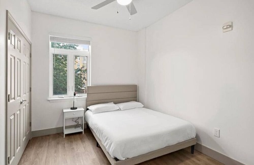 Charlotte Center City Apartamento | Spacious Apt in Uptown w/Balcony
