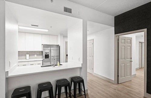 Charlotte Center City Apartamento | Spacious Apt w/Pool Table
