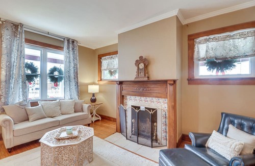Edinburg Casa | Historic Downtown Edinburg Home Near Stoney Creek!