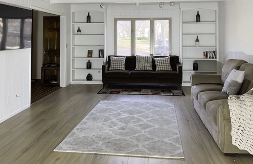 Overland Park Casa | THE CASTLE HOUSE