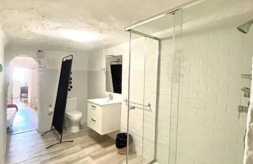 Paterna Apartamento | Modern cave house in Valencia