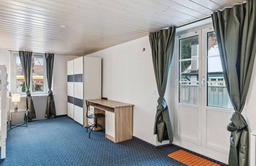 Dietikon District Apartamento | Bunkers' Nook: Your Shared Haven Awaits