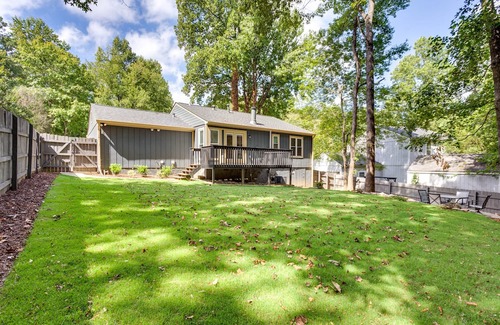 Alpharetta Cabaña | Charming Alpharetta Home w/ Spacious Yard!