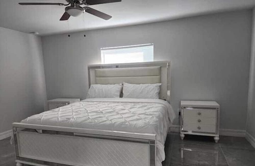 Harris Apartamento | 3 Bedroom 747918 by Houzlet
