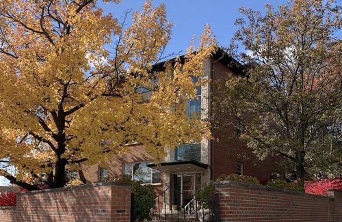 Lindenwood Park Condominio | 3,400 sq ft condo near The Hill / Shrewsbury / Forest Park