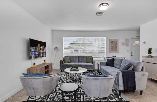 West Hollywood Apartamento | 3 Bedroom 731645 by Houzlet