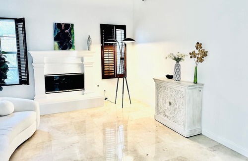 Coto de Caza Casa | Immaculate Spanish Hacienda Style Estate on large private lot!