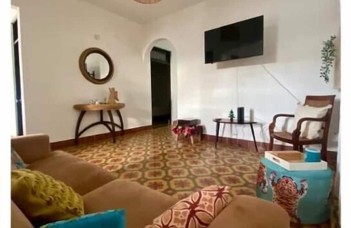 Borinquen Casa | Casita Isabelita Aguadilla near Crashboat Beach
