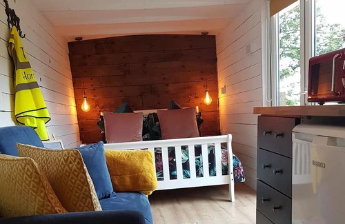 Garadice Apartamento | The Horrrsebox Tinyhouse
