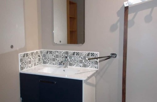 Loos Condominio | Grand Appartement Près Chru de Lille Pour 1 à 4 Personnes