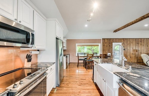 Azle Casa | The Perfect Getaway/Boat Dock/Eagle Mountain!