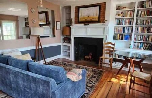 Waterford Casa | Old Post Office in Historic Town