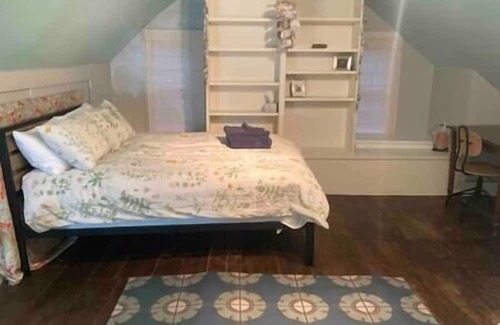 Waterford Casa | Old Post Office in Historic Town