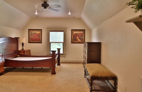 Ada County Casa | A Lavish Home That is Sure to Please